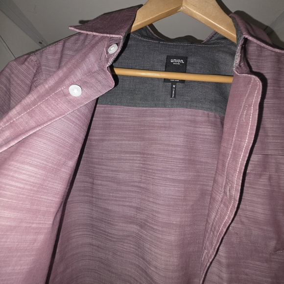 Mens Mauve Cotton Button Down. 100% cotton Crisp Look With Jeans, shorts, Khakis - Picture 11 of 14